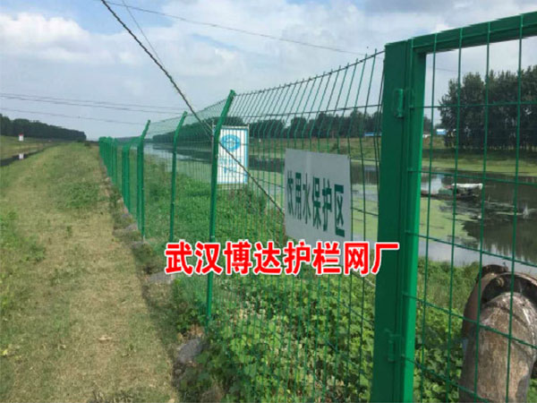 天門（mén）嶽口鎮飲用水源地保護區隔離護欄